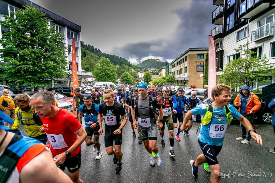 Ultraløpsdebutanter fra Bergen Løpeklubb seiret i vakre, ville, våte Sunnfjord Ultra Start.jpg