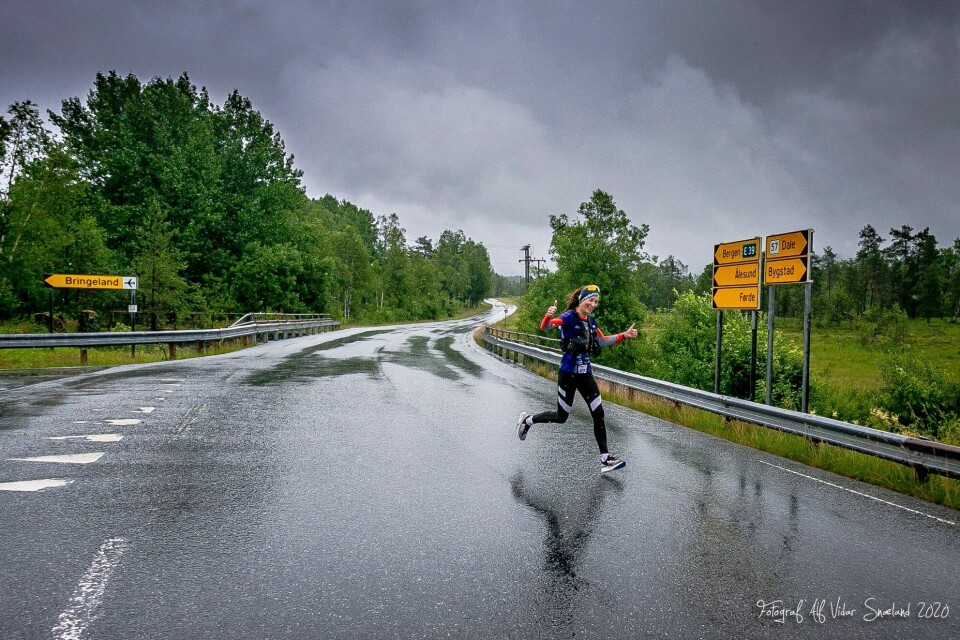 Ultraløpsdebutanter fra Bergen Løpeklubb seiret i vakre, ville, våte Sunnfjord Ultra Marit_Stuhaug.jpg