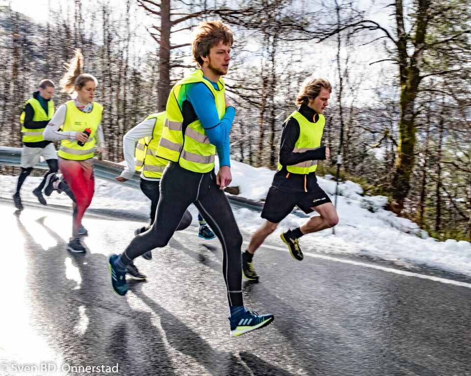 Per Olav Bøyum vinnar av Solidaritetshalvmaraton etterstart.jpg_960x768.png