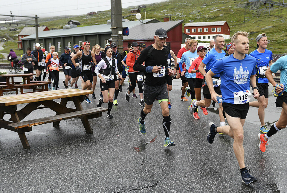 Håkon Urdal og Audhild Hestad vant kortløypa i Rallarvegsløpet 50D9118-normal-start.jpg