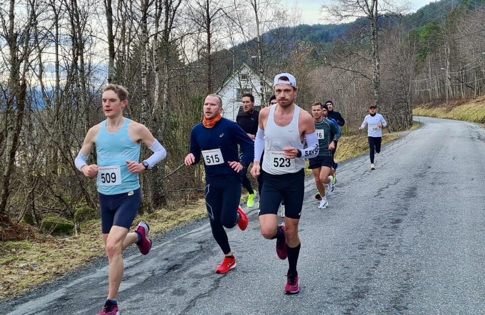 Janne Elin Vatnaland og Bjørn Sether Wastvedt vant 10 km i Ålesund Vending_beste_10km_loepere