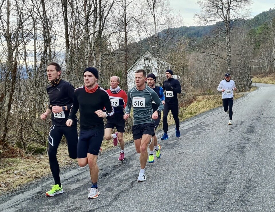 Janne Elin Vatnaland og Bjørn Sether Wastvedt vant 10 km i Ålesund Vending_nest_beste_10km_loepere