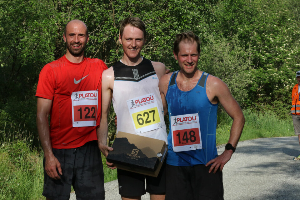 Filip Eidsheim og Hilde Fenne først over Ulskebjørnen 1P1A7857.jpg