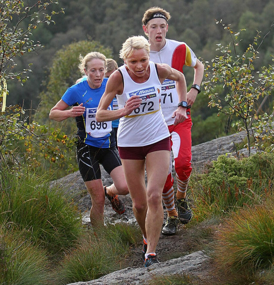 Stian Angermund-Vik suveren i ekstremt Xtrem-løp i Knarvikmila May_Britt_Buer_Scott_juvik_Sara-Rebekka_Faeroe_Linde_2km_A20G0618.jpg