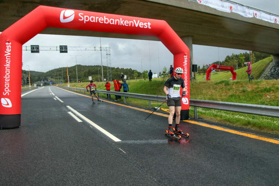Nye tunneler på E39 ble innviet med løp, rulleskøyter og sykkel 3J6A5863.jpg