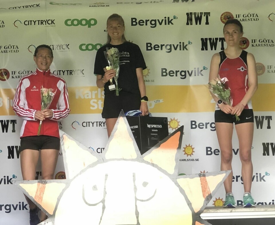 Norske seire på 5 km i Karlstad Stadslopp Pallen_10K_kvinner_foto_TrondHansen (1280x1044).jpg