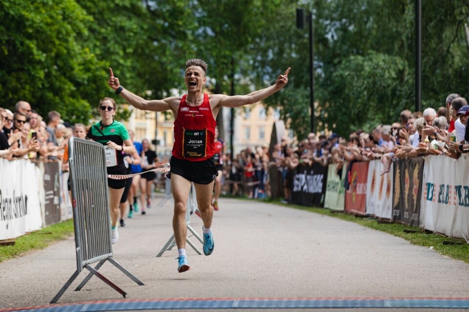 Norske seire på 5 km i Karlstad Stadslopp Jonas_Leandersson_vant10k-arrangørfoto (1280x853).jpg