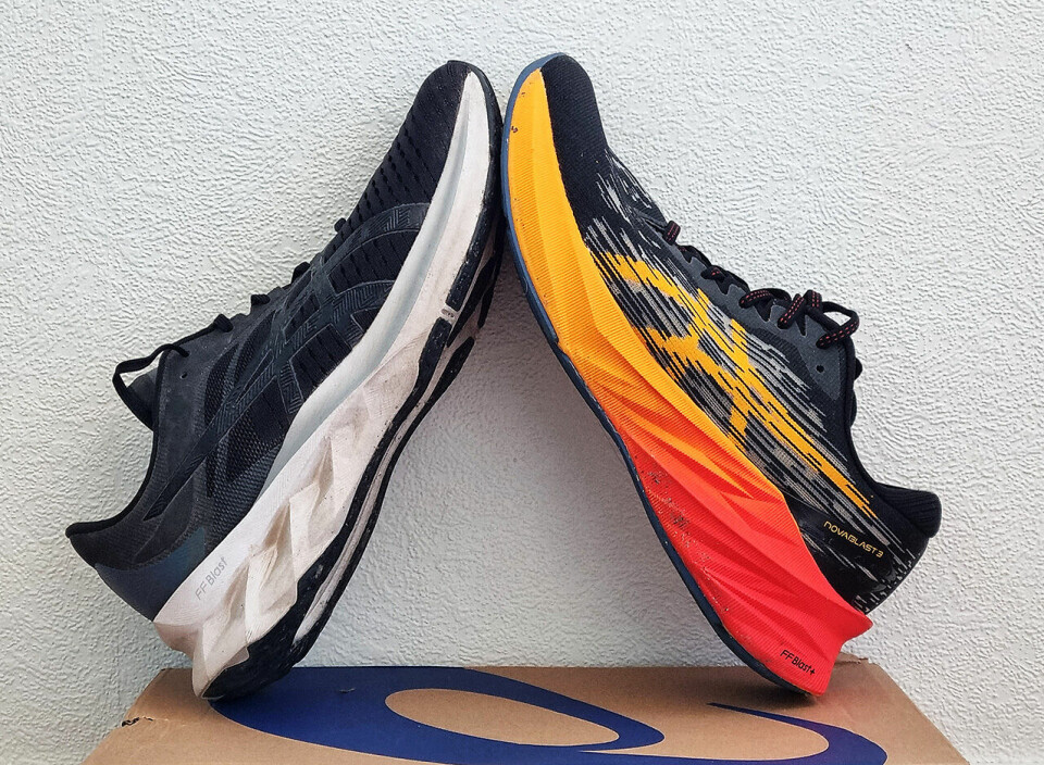 Asics Novablast 3 – mer støtdemping i en lettere sko Novablast1-vs-Novablast3.jpg