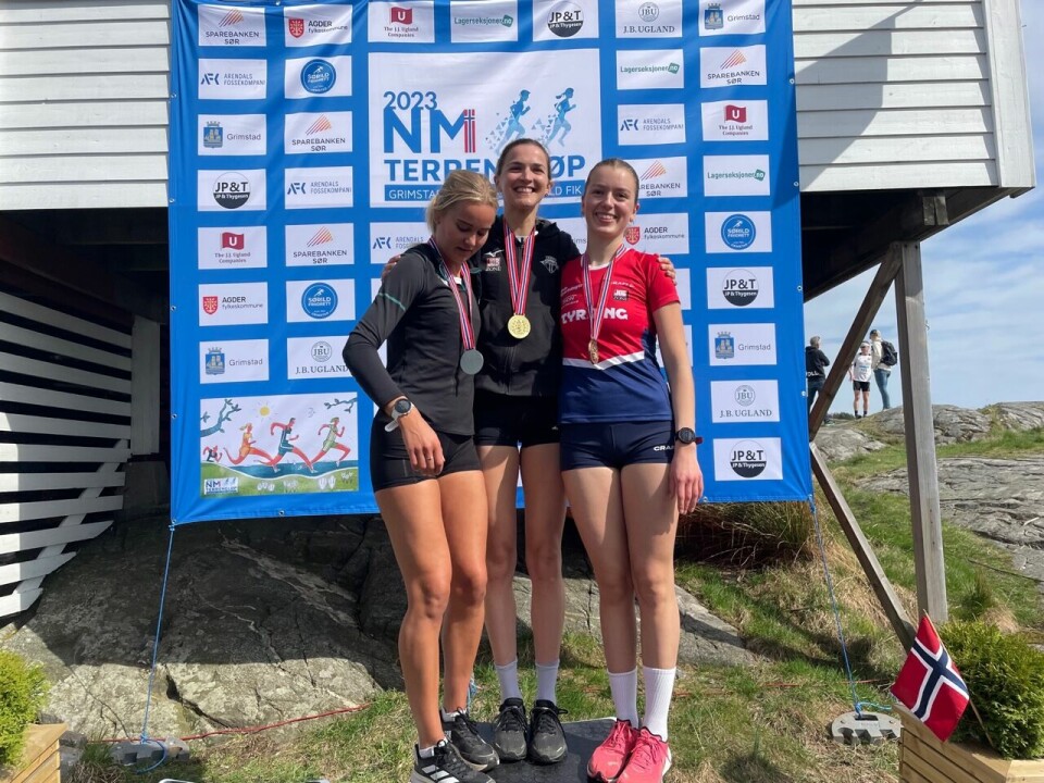 Medaljører i kvinner senior i NM terrengløp kort løype (fra venstre): Malin Edland, Sigrid Jervell Våg og Sigrid Alvik. (Foto: Finn Kollstad) Medaljører i kvinner senior i NM terrengløp kort løype (fra venstre): Malin Edland, Sigrid Jervell Våg og Sigrid Alvik. (Foto: Finn Kollstad)