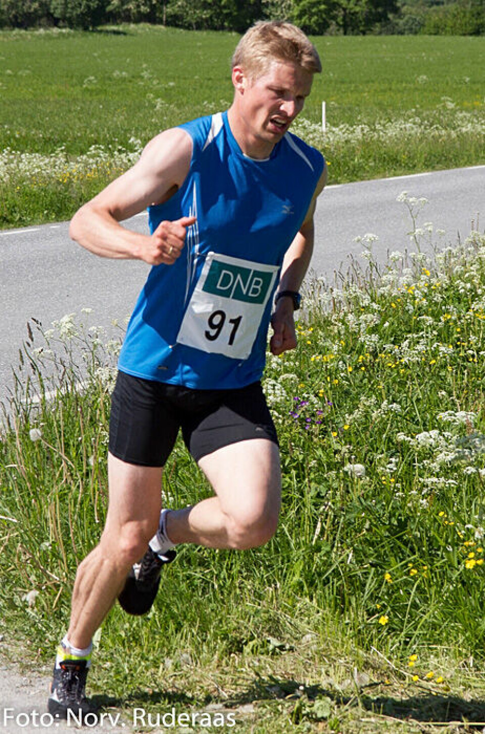 413 løpere under blå himmel og gode forhold på Alstahaug Lasse_Blom_Halvmaraton_NMR-140614_-7853_Startnr91.jpg