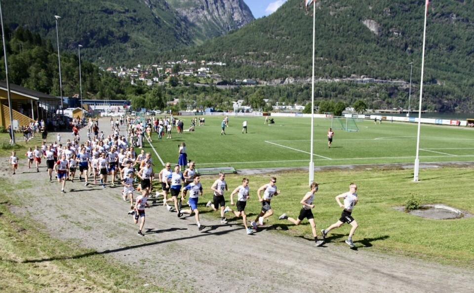 Hege Ringdal og Olav Erling Aaland vant Hellesyltløpet Etter_start