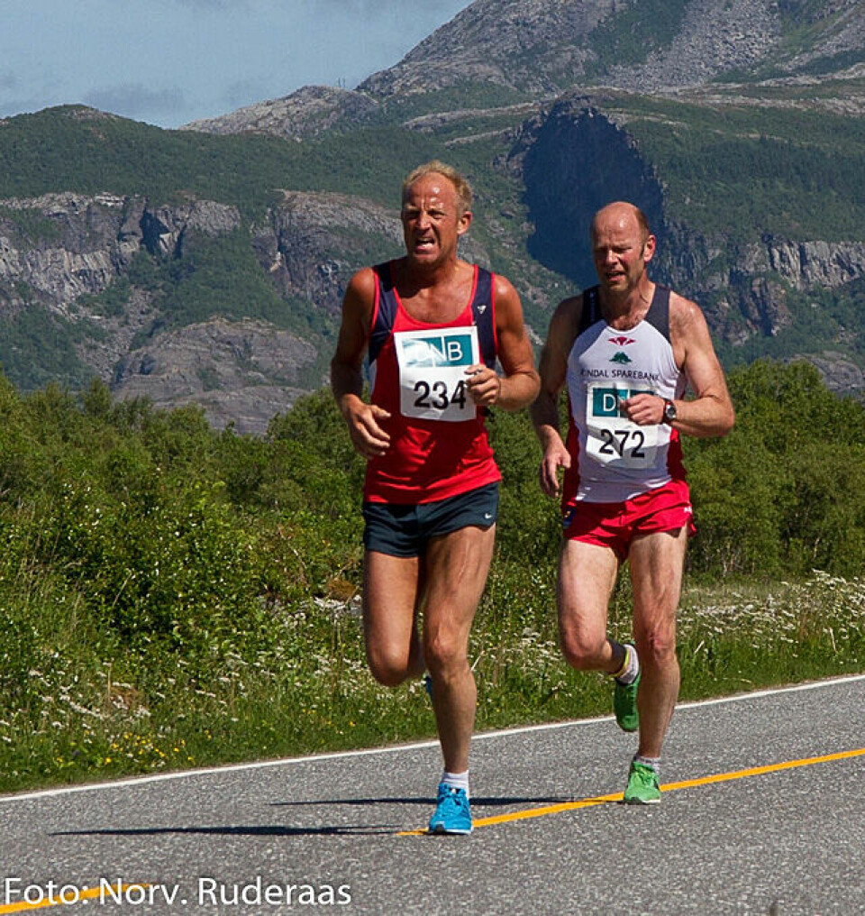413 løpere under blå himmel og gode forhold på Alstahaug Kurt_Nilsen_og_Bjorn_Vonheim_Mila_NMR-140614_-7633_Startnr234_272.jpg
