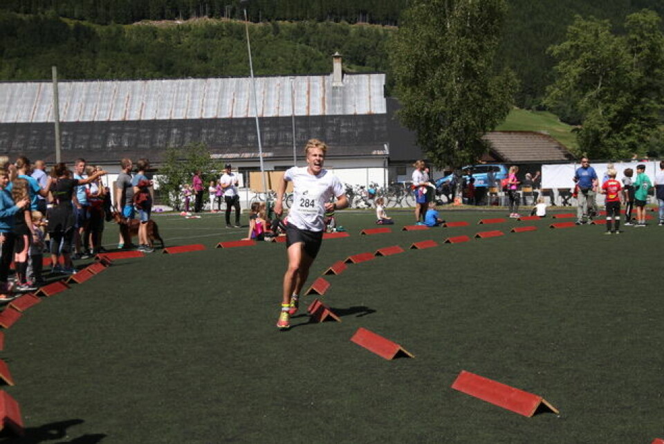 368 løpere i konkurranseklassene i Jølster Maraton 5km_nummerto_Roger Pollen