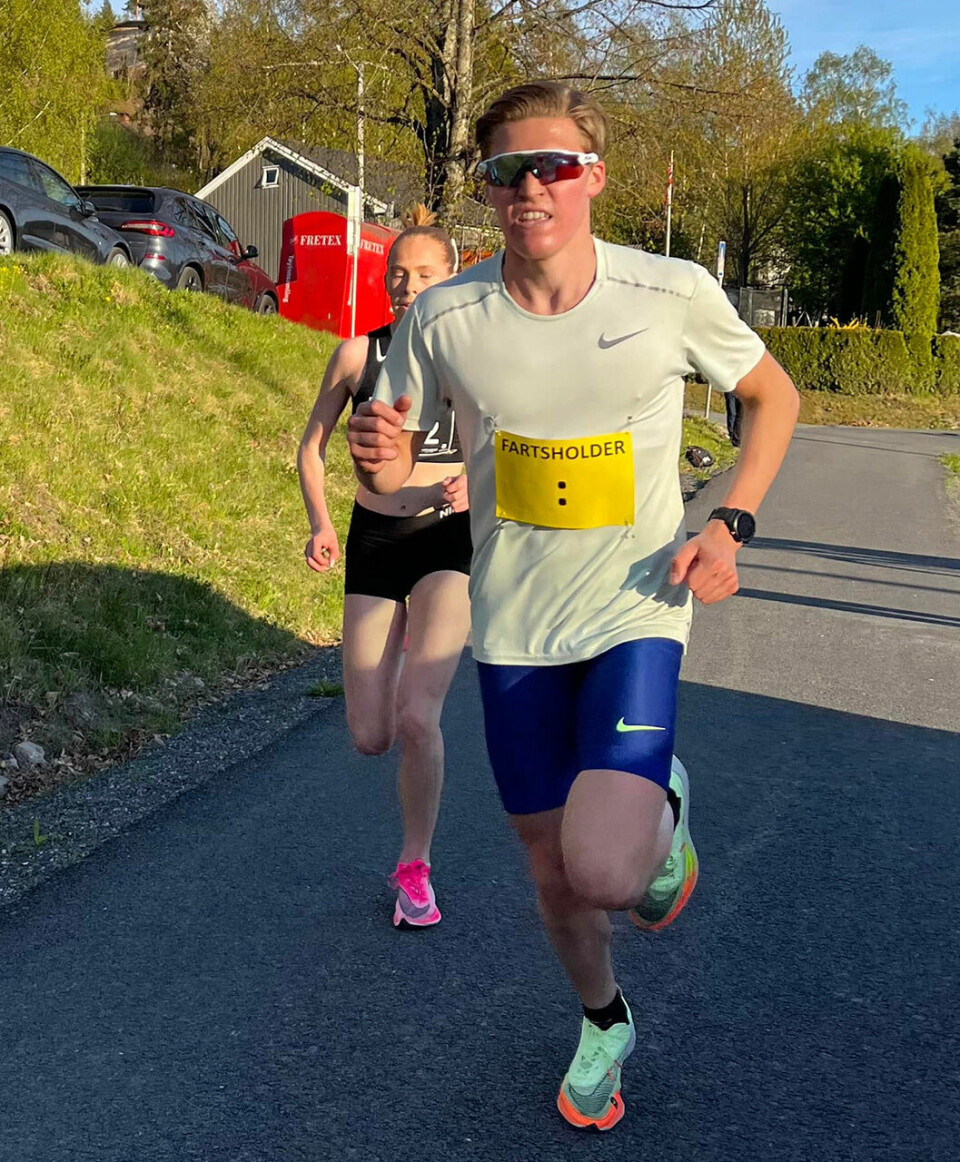 Ina Halle Haugen satte norsk juniorrekord på 5 km fartsholder-simen-halle-haugen.jpg
