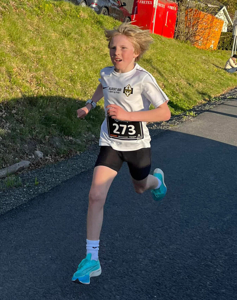 Ina Halle Haugen satte norsk juniorrekord på 5 km per-august-halle.jpg