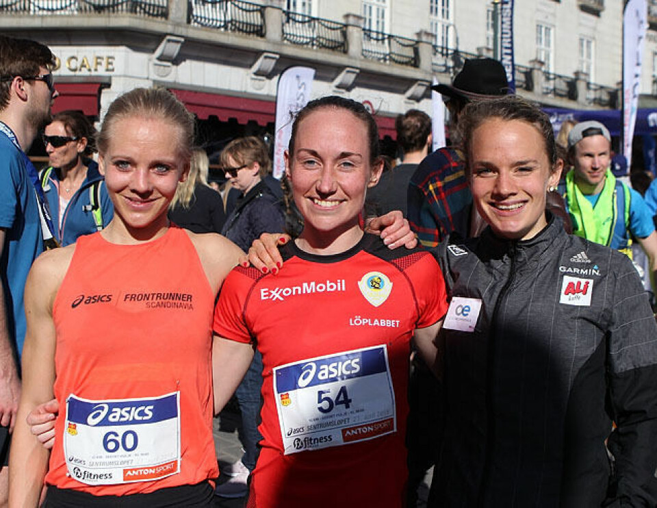 Sentrumsløpet 2018: Familien Haugens store dag 10km_kvinnepallen_Mikaela_Larsson_Vienna_Soeyland_Runa_Falch_A20G1546.jpg