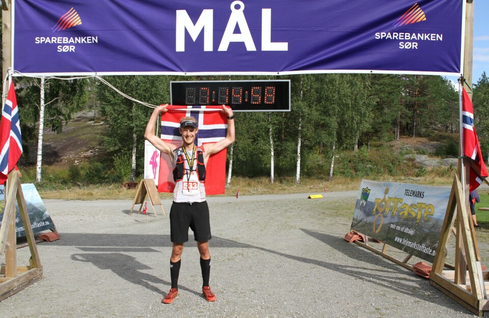 Tom Erik Halvorsen jubler for seier og løyperekord. (Foto: Olav Engen) Tom Erik Halvorsen jubler for seier og løyperekord. (Foto: Olav Engen)