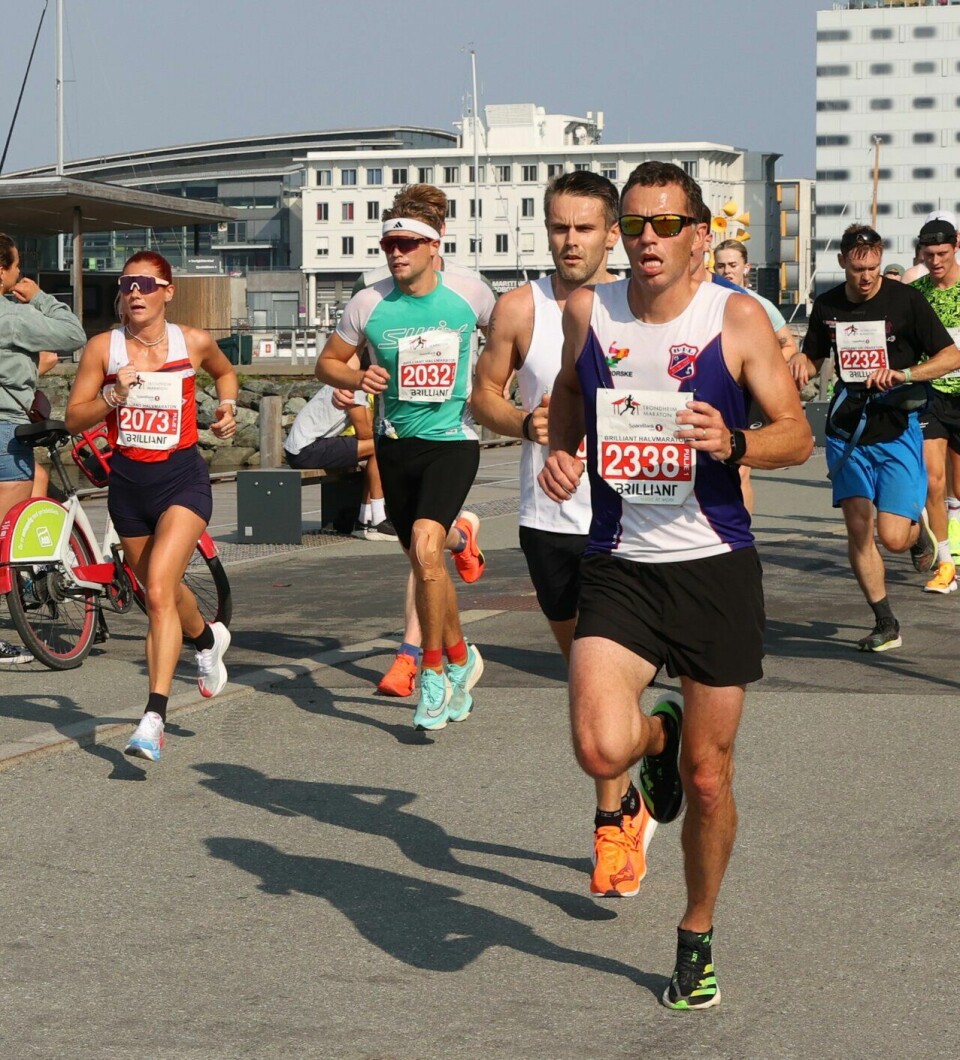 Ingrid Syltern Nerland og Andreas Dahlø Wærnes vant halvmaraton i Trondheim Maraton Camilla-Marie Flaaten (t.v) kom på tredjeplass på halvmaraton under Trondheim Maraton