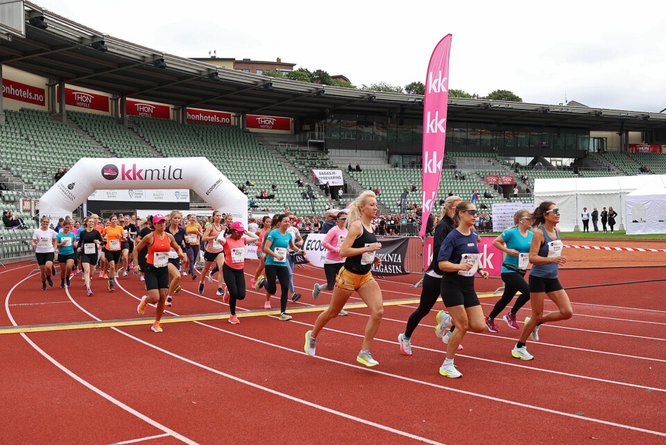 Sofie Kjos Bergum og Anette Killerud Ødegård vant KK-mila 5-km-start1pulje.jpg
