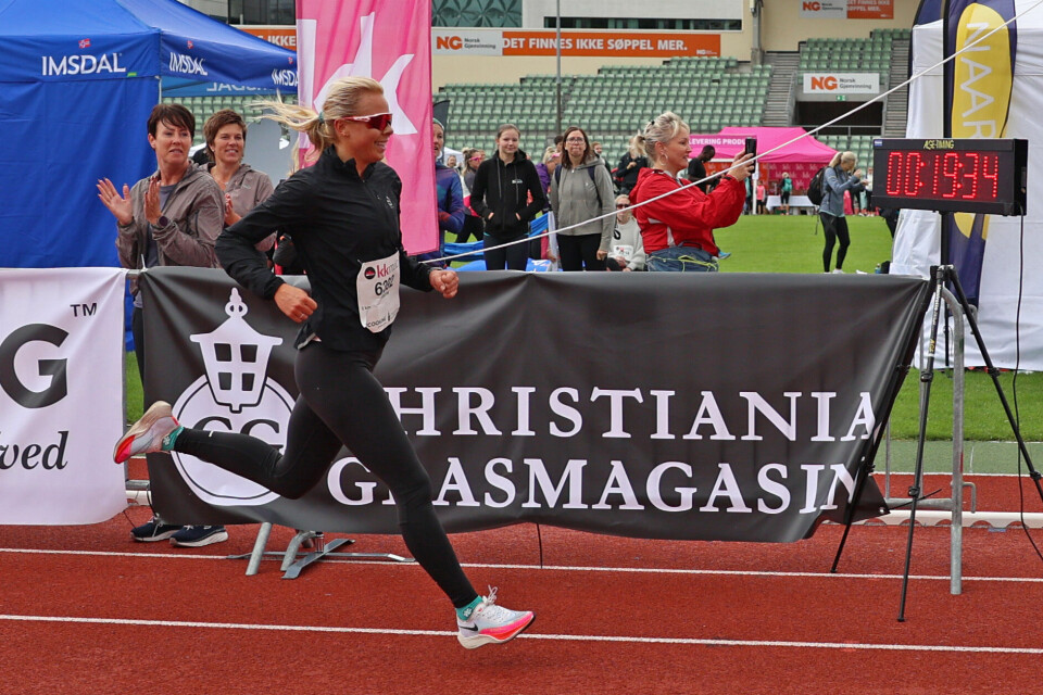 Sofie Kjos Bergum og Anette Killerud Ødegård vant KK-mila 5-km-2plass.jpg