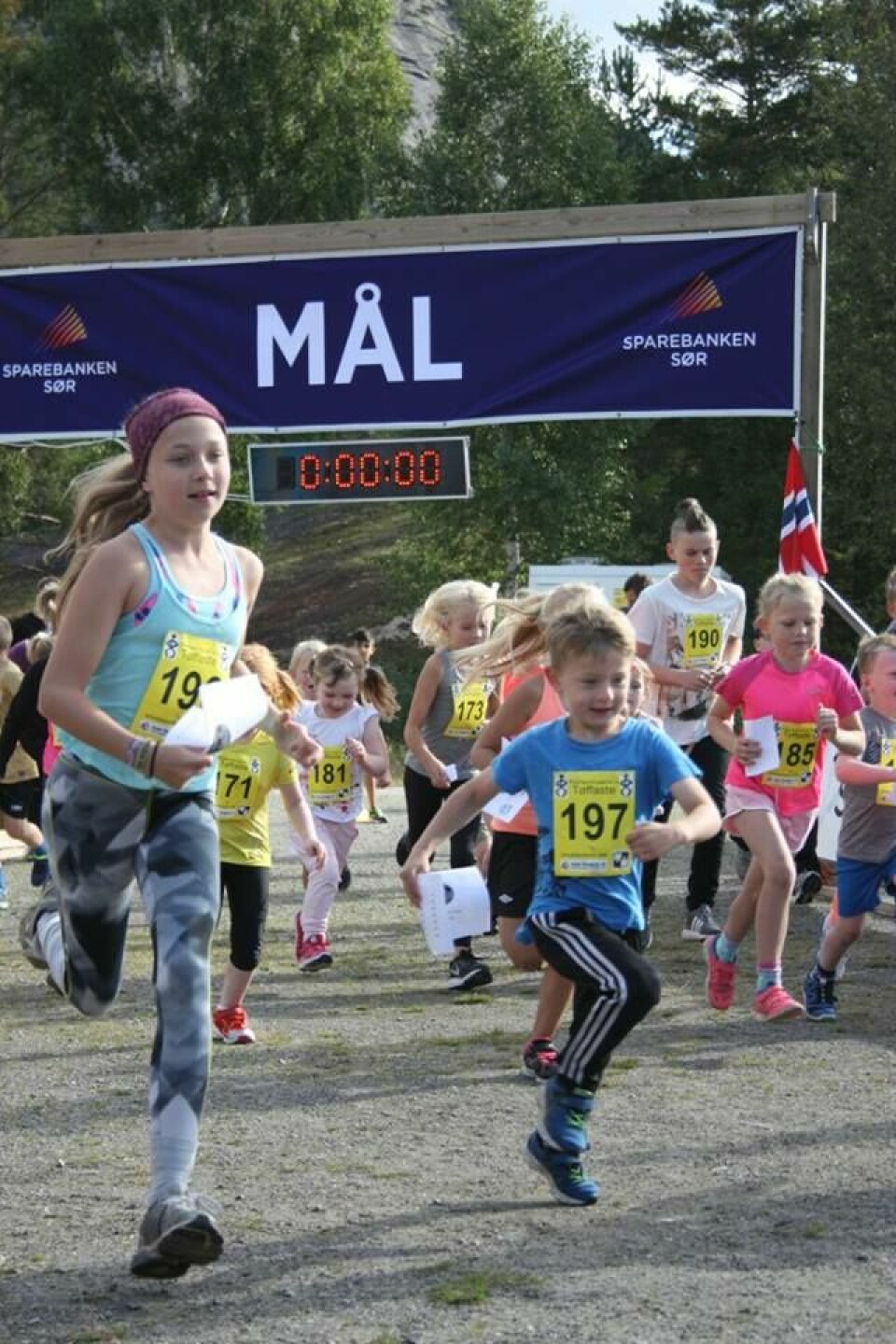 Tom Erik Halvorsen og Helen Martinsen vant TT/NM terrengultra Barneløpet.jpg