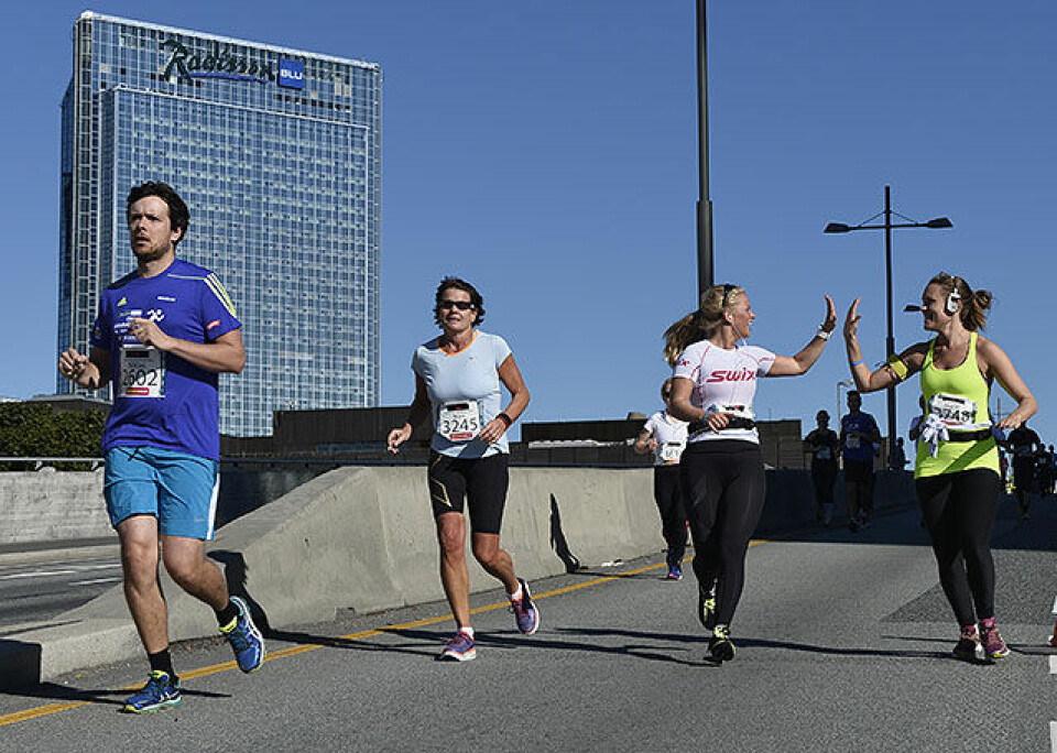 Taye Tirfea og Hilde Aders vant Oslo Maraton maraton-high-five-oslo-plaza_BJ_D4N8283.jpg