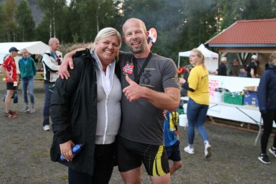 Tom Erik Halvorsen og Helen Martinsen vant TT/NM terrengultra IMG_5856_Helge_Reinholt_og_NFIF-styremedlem (640x427).jpg