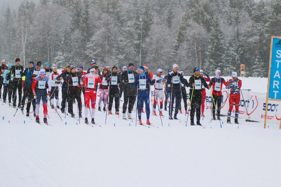 Klart til start for klasse mix og kvinner. (Foto: Rolf Bakken) Klart til start for klasse mix og kvinner. (Foto: Rolf Bakken)
