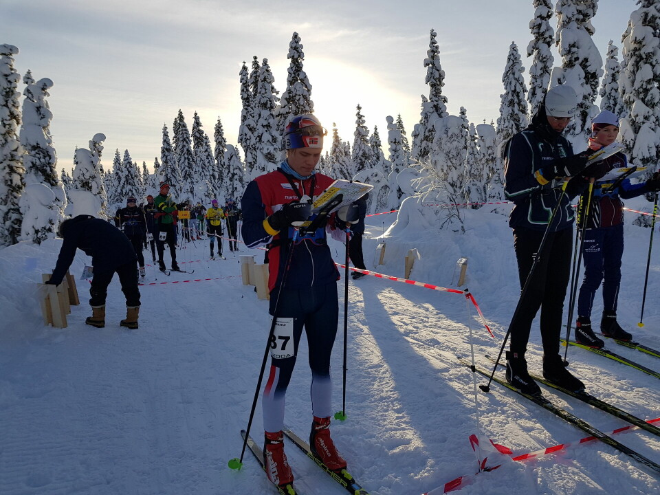 Anna Ulvensøen og Jørgen Baklid vant langdistansen i ski-o-NM Klare til start.jpg