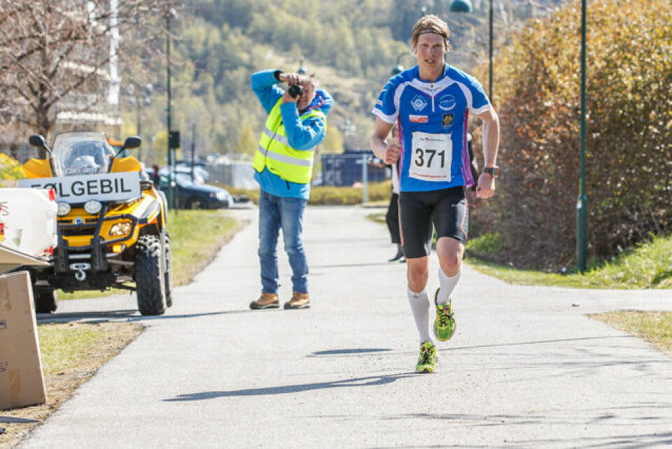 Asgeir Rognstad vant Ålesund Maraton i sin maratondebut Asgeir_Bakken_Rognstad_maal