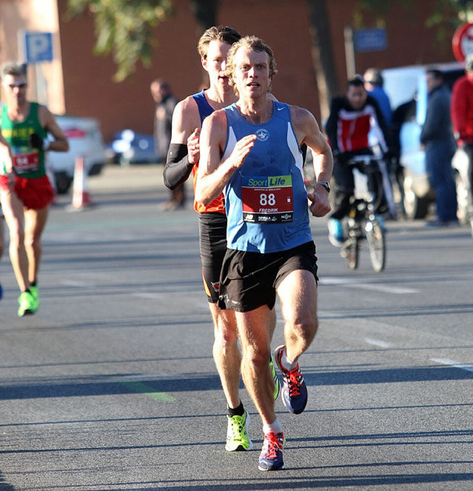 Marthe Katrine Myhre satte pers og ble nr. 3 i Sevilla Marathon Fredrik_Uhrbom_hare_Emil_Lerdahl_8km_A20G0789.jpg