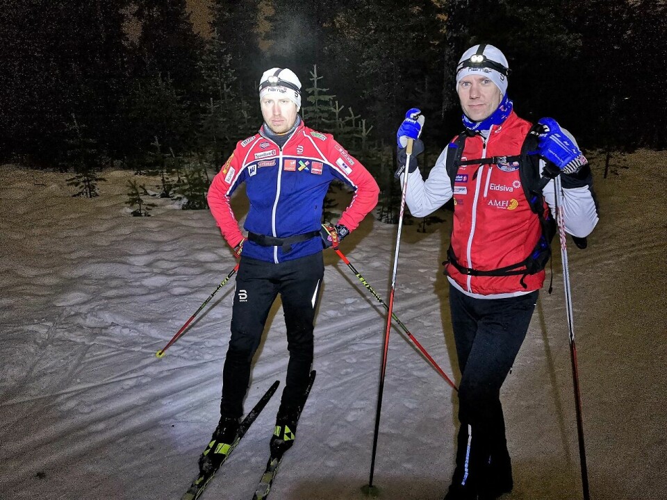 Vinner Marius Osvold (til v.) sammen med andremann Jørgen Stensløkken etter kanskje årets eneste duell i skisporet. Vinner Marius Osvold (til v.) sammen med andremann Jørgen Stensløkken etter kanskje årets eneste duell i skisporet.