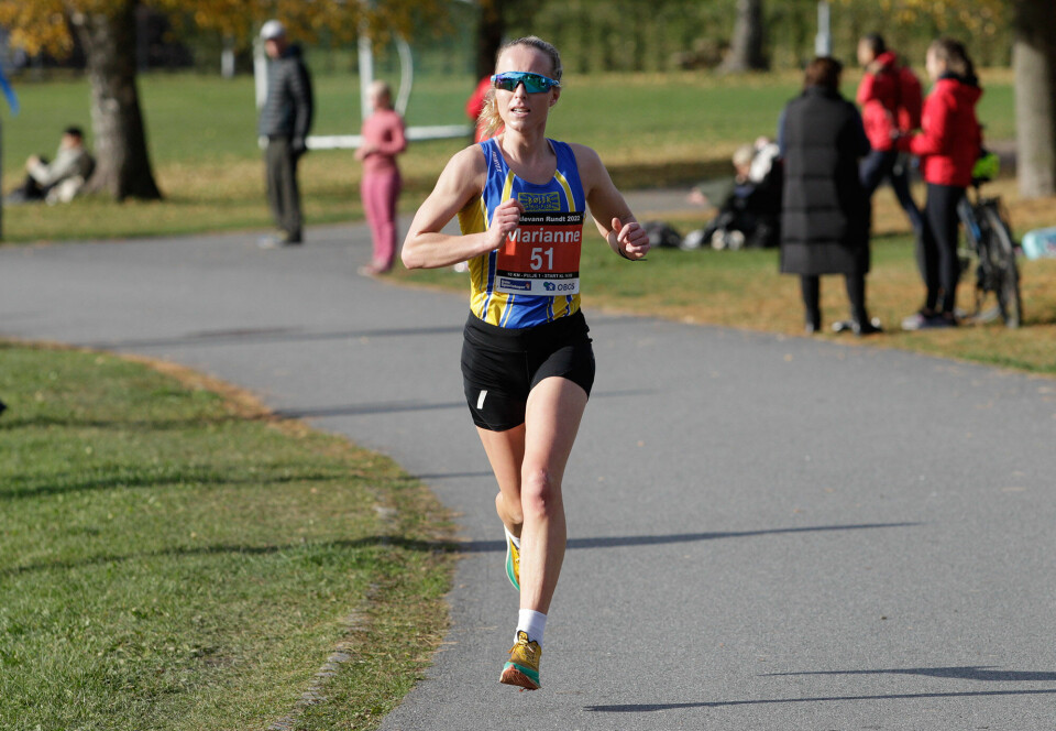 Bøler IF Friidretts skogsløp gikk omkranset av nydelige høstfarger marianne_harnes_foerstekvinne_10km_F6C9641.jpg
