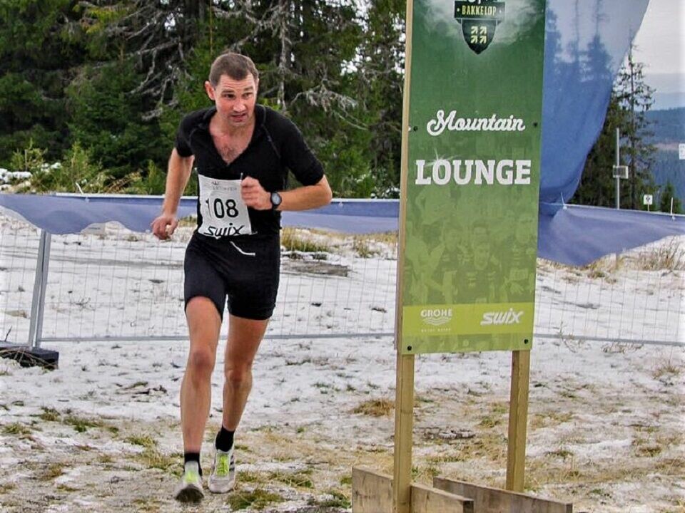 Per-Christian Lysaker Torgersrud passerer Mountain Lounge 5,2 km opp i løypa. (Foto: Hafjell Opp sin facebookside) Per-Christian Lysaker Torgersrud passerer Mountain Lounge 5,2 km opp i løypa. (Foto: Hafjell Opp sin facebookside)