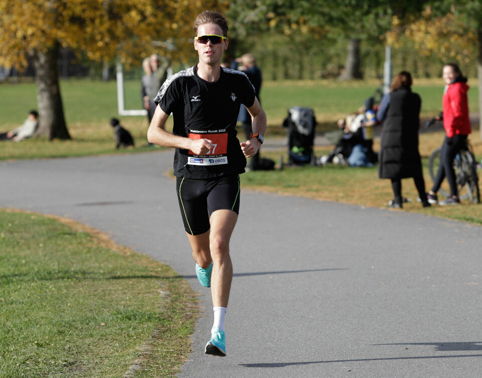 Bøler IF Friidretts skogsløp gikk omkranset av nydelige høstfarger Petter_Rypdal_vinner_10km_F6C9528.jpg