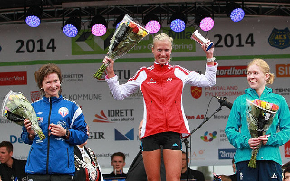 Marthe K. Myhre og Ørjan Grønnevig norgesmestre i halvmaraton NM-pall_kvinner_senior_A20G0835.jpg