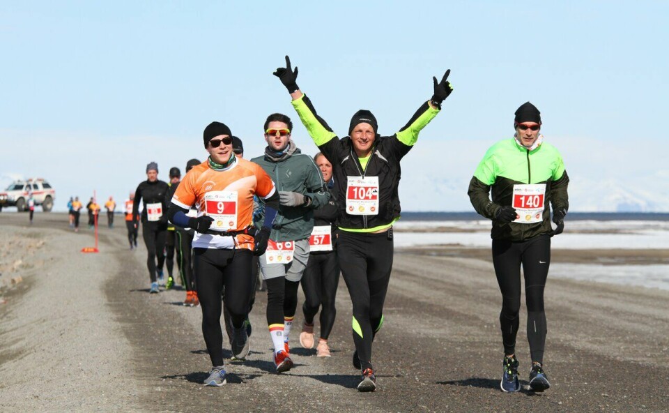 400 personer fra 30 nasjoner forventes å løpe Spitsbergen Marathon i helgen Spitsbergen Marathon