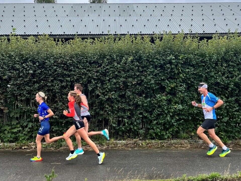 H3 Hamar Hoka Maraton for 3. gang og med 4 distanser 10 km tetduo kvinner.jpg