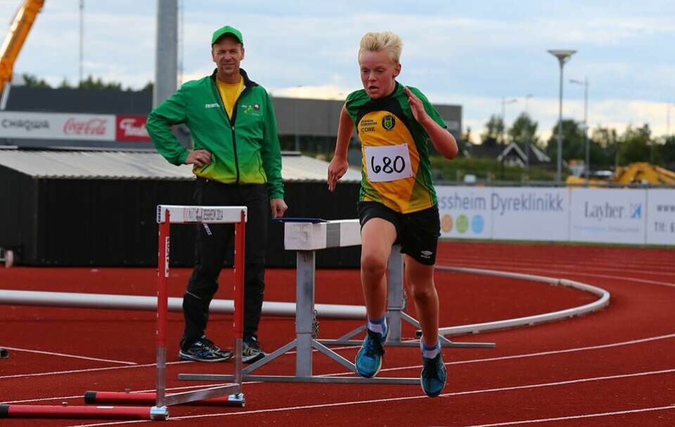 UKI-karusellens løp 4 med markering av 50-årsjubileet Fighting_Face.jpg
