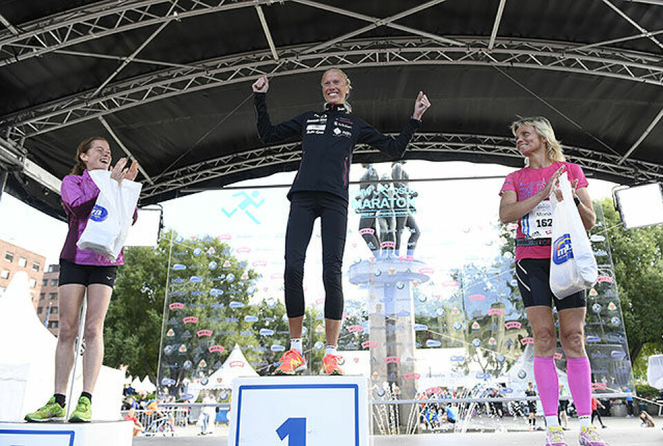 Marius Vedvik og Marthe Katrine Myhre vant BMW Oslo Maraton NM-pall-kvinner_D5N2593.jpg
