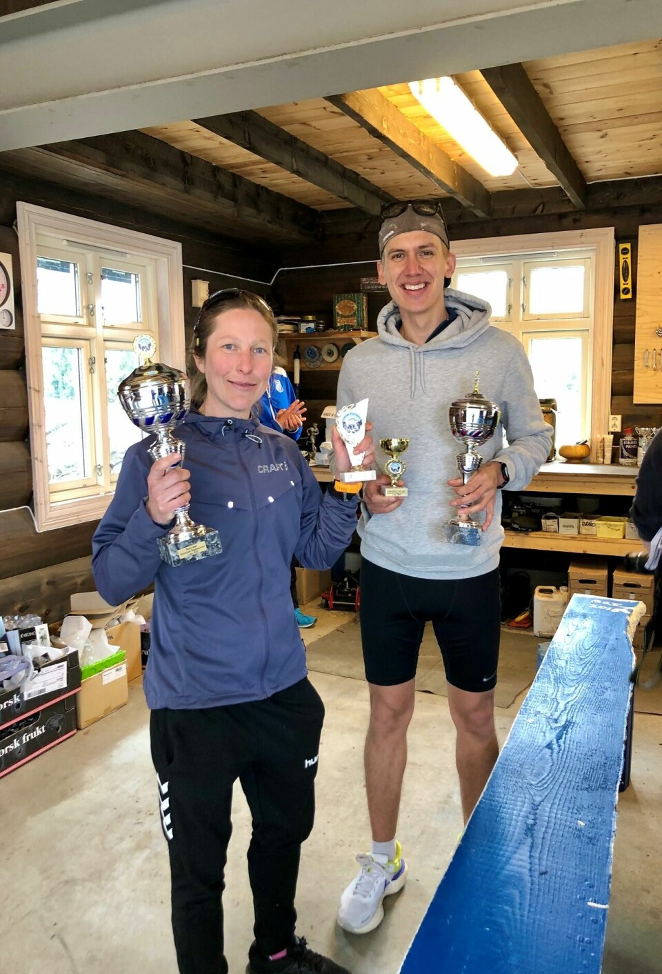 Vera Nystad (75) med verdensrekord i Steinsland Bygdemaraton Vinnere helmaraton Ingrid Ukkelberg og Robert Bu.jpg