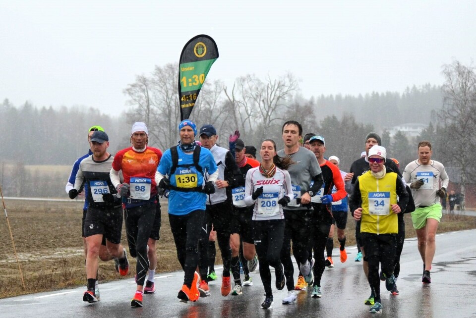 Det blir nok både bedre vær og større fart i Grue Halvmaraton 1. mai i år. Her fra 1.30-pulja på halvmaraton i fjor. (Foto: Janne Slorafoss) Det blir nok både bedre vær og større fart i Grue Halvmaraton 1. mai i år. Her fra 1.30-pulja på halvmaraton i fjor. (Foto: Janne Slorafoss)
