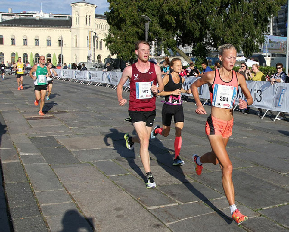 Marius Vedvik og Marthe Katrine Myhre vant BMW Oslo Maraton Maraton_8km_Marthe_Myhre_i_tet_4S7A8345.jpg