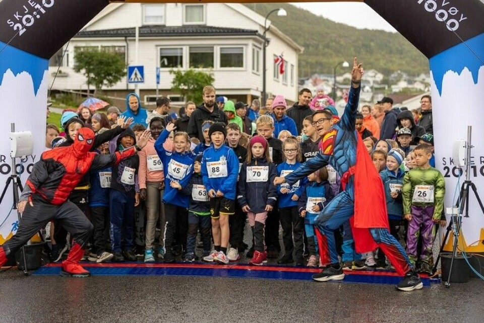 Skjervøy 20:1000 venter storinnrykk Barneløp.jpg