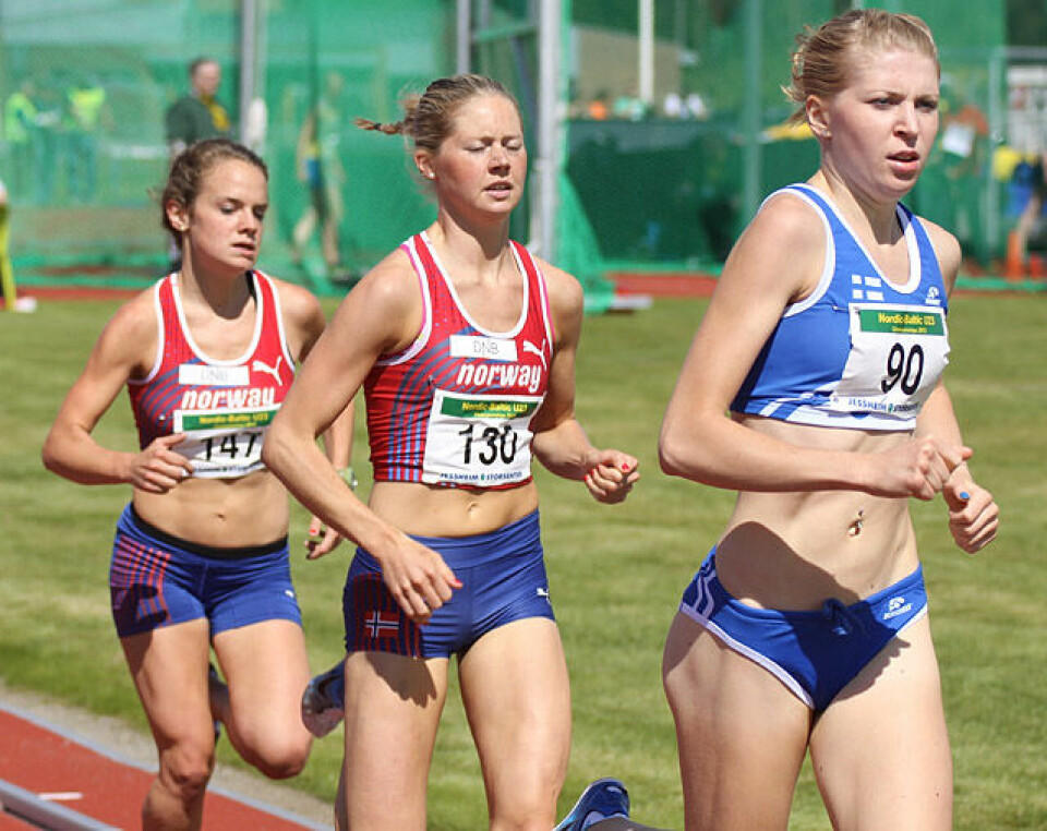 Hedda Hynne semifinaleklar på 800 m etter taktisk godt løp
