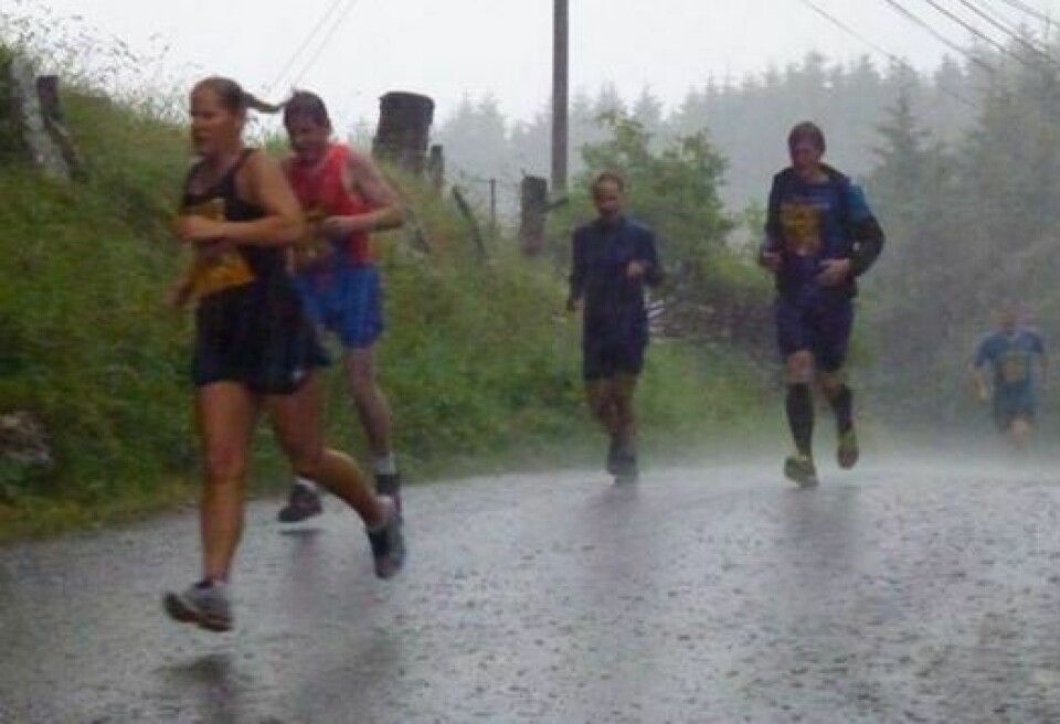 Eventyret på Møkster - kapittel 2 - Stor auke i deltakarar Møkster i regn.jpg