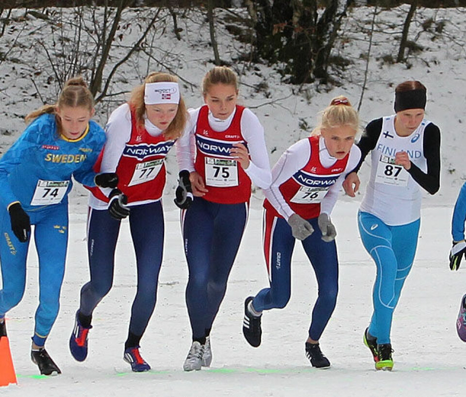 Nordisk: Trippeltriumf for de norske juniorjentene i terrenget Start_juniordamer_de_norske_A20G0390.jpg