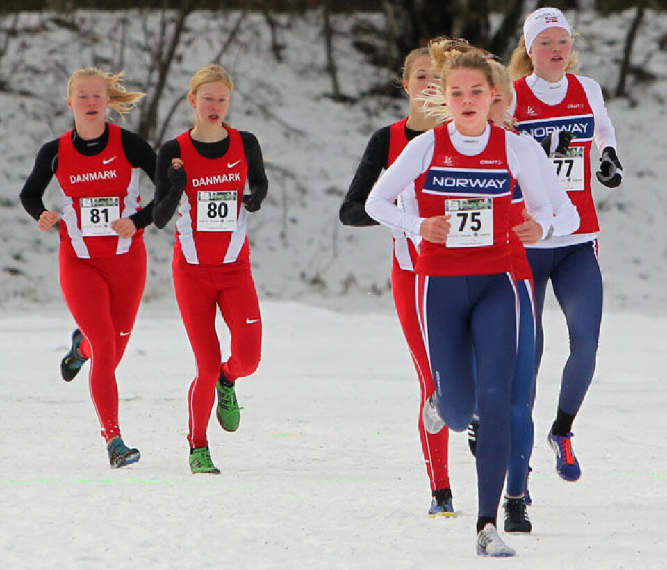 Nordisk: Trippeltriumf for de norske juniorjentene i terrenget Junior_damer_danske_henger_paa_etter_1_runde_A20G0441.jpg