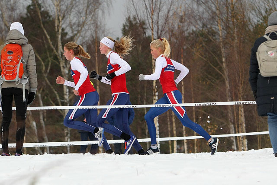 Nordisk: Trippeltriumf for de norske juniorjentene i terrenget Luke_etter_1700m_tre_norske_A20G0488.jpg