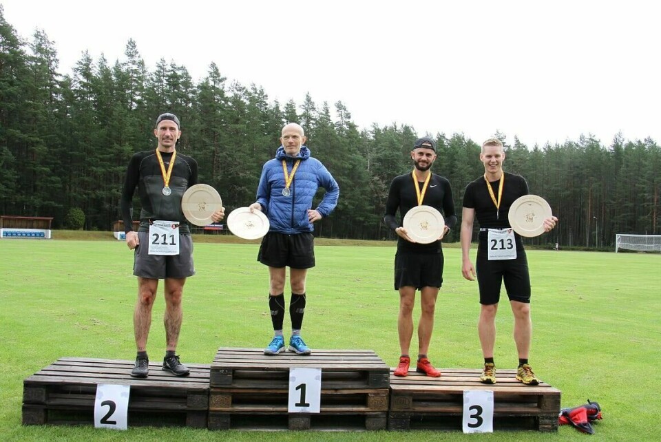 101 løpere fullførte Svanstul Fjelløp på 43, 25 og 10 km Pallen_herrer_43K.jpg